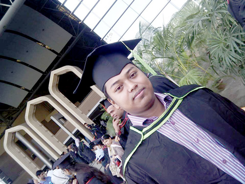 tapon kumar roy graduate